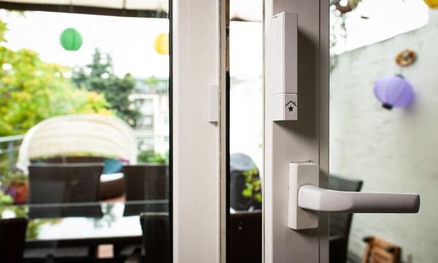 Smart home - smart home security - door sensor
