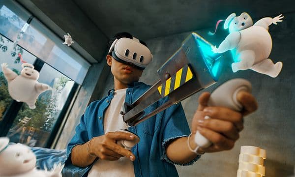 Meta - Mete Quest 3 - mies pelaa Meta Quest 3 päässään uppoutuneena videopelin maailmaan