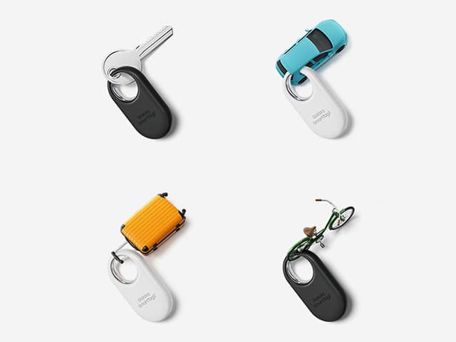 Fire Samsung SmartTag2 Bluetooth-trackere på en hvid baggrund