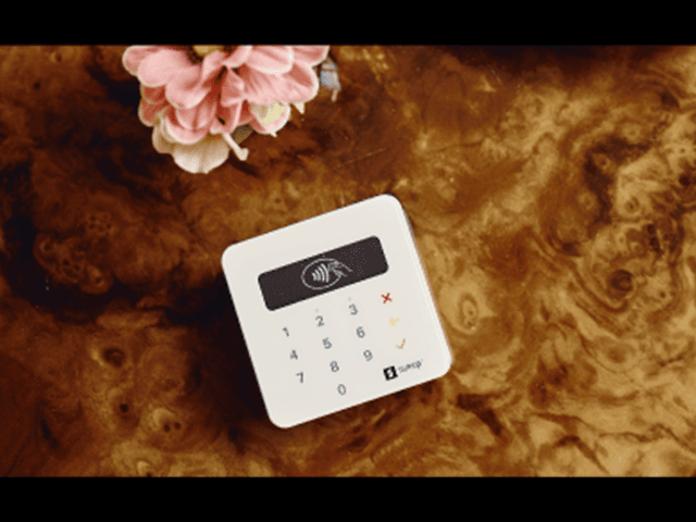 Receive card payments anywhere with SumUp Air