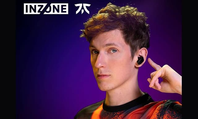 Boy wearing Sony INZONE Buds - Fnatic partnership