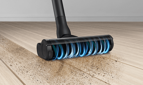 Samsung Jet Soft Action Brush suger opp skitt fra tregulv med sprekker