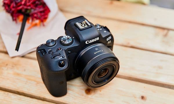 Canon EOS RF 16 mm med hurtigf/2.8 cirkulær aperture