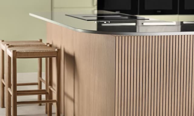 Epoq - Pillar - Close-up af køkken i Natural Oak