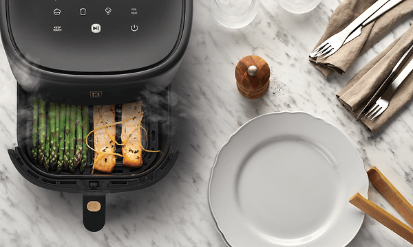 F&B Airfryer ser lekker ut med men sin matte sorte farge.