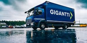 Gigantti rekka sateessa