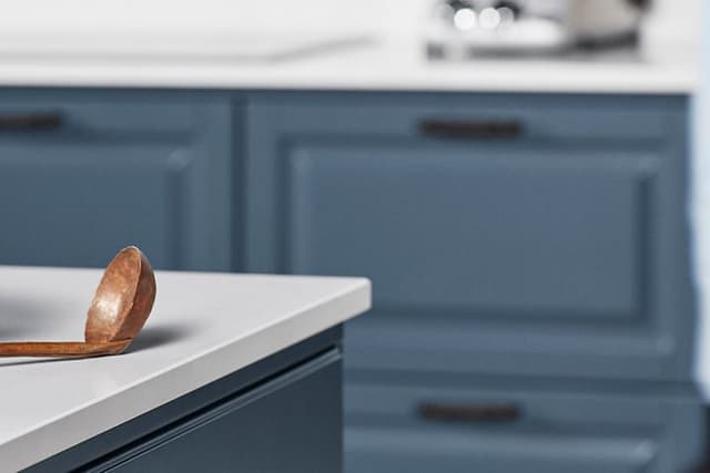 Epoq Heritage Blue Grey kitchen with Silestone worktop
