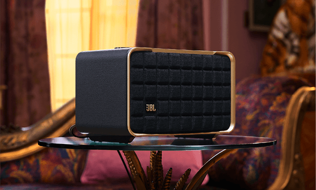 Enriched - CE - JBL Authentics 200 nærbillede på et bord