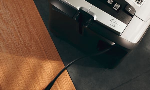 Miele cylinderstøvsuger med ledningsoprul