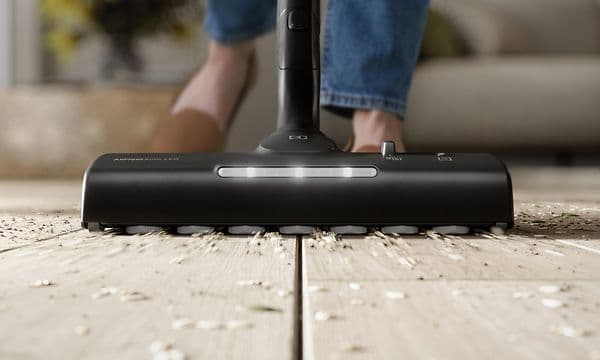 Electrolux 800 støvsuger med ledning med AllFloor Auro LED-munnstykke
