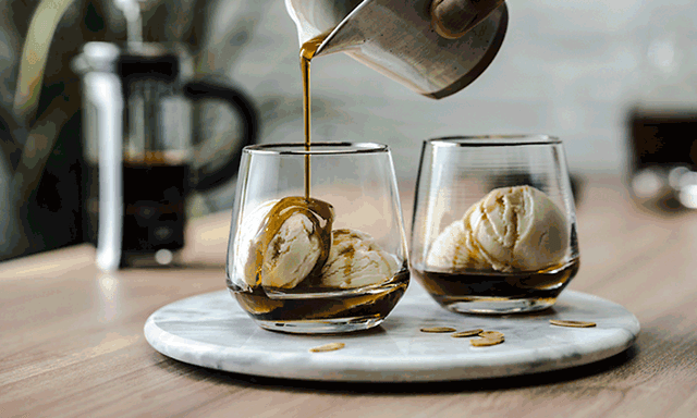 Ahorn Affogato laget med Melitta One kaffetrakter