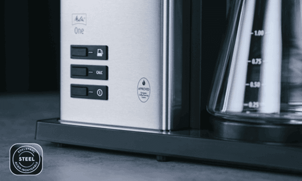 Ruostumattomasta teräksestä valmistettu Melitta One -kahvinkeitin