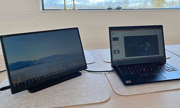 PC and screen on a table