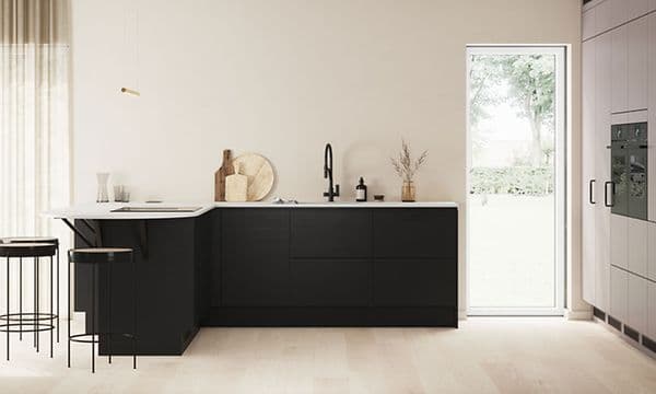Epoq Trend Taupe og Pure Matt Black-kjøkken