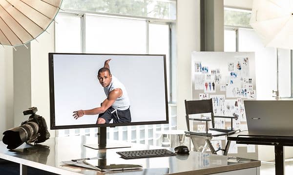 Samsung ViewFinity-skjerm med flere porter for enkelt oppsett