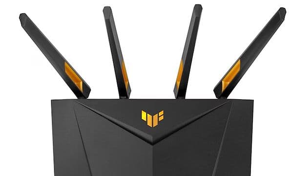 Router Assus in black and gold