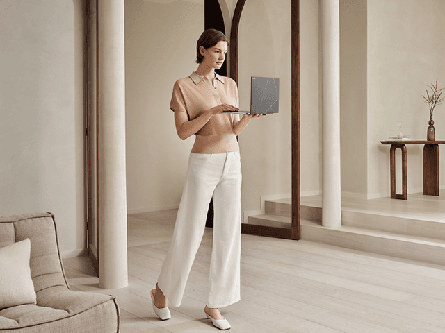 Asus - Computing - ASUS Zenbook S 14 laptop - intro