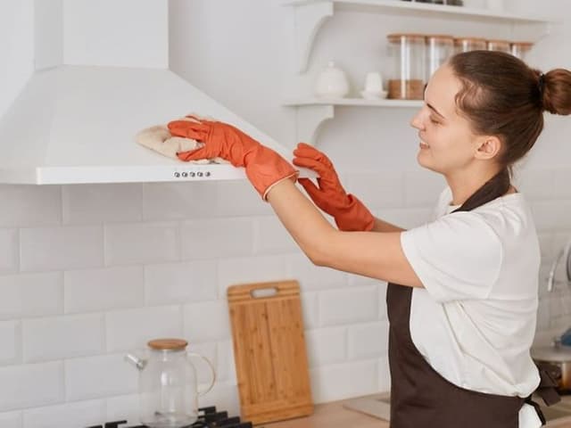MDA - Cleaning kitchen hood - Desktop