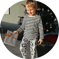 Circled Image Xmas Gift Kids