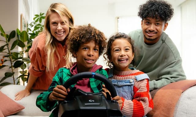 Logitech G - Family Racing - Teaser Image