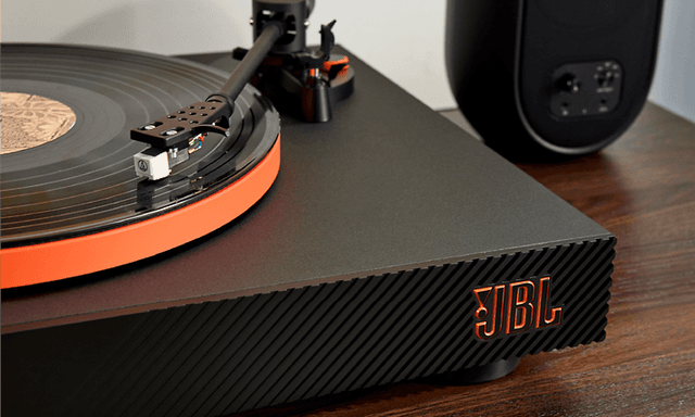 03 JBL SPINNER - 1600 px