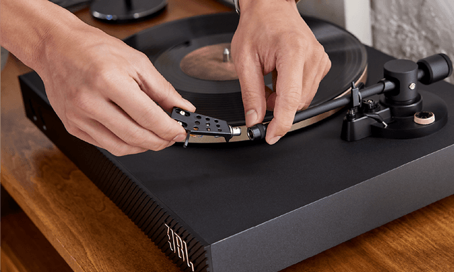 JBL - Spinner - LP-soitin - Vinyylisoitin