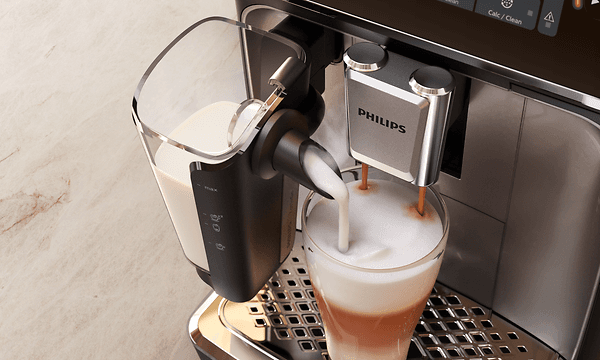 Philips - Espressomaskin - Silkemykt melkeskum med LatteGo