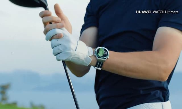 HUAWEI Watch Ultimate på armen af golfspiller