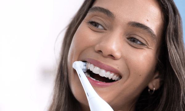 OralB - Electrcal toothbrush - iO2 Lifestyle 2