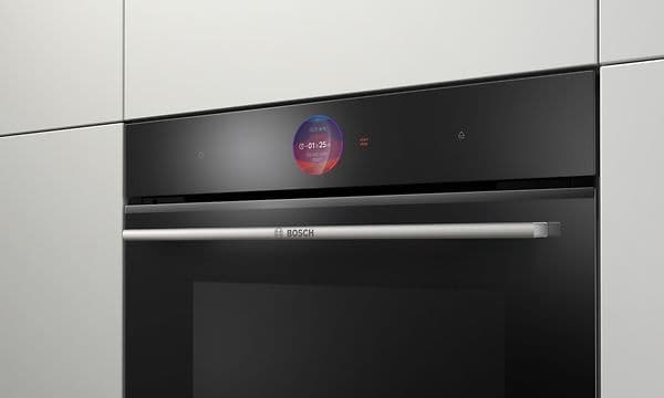 Bosch stekeovn med assistentfunksjon og automatisk avstengning