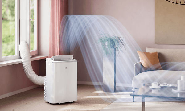 electrolux luftkonditionerare blåser in kall luft i ett vardagsrum