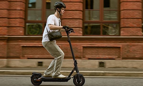 Navee - Brand - City commuters