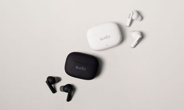 Sudio D1 Pro in black and white