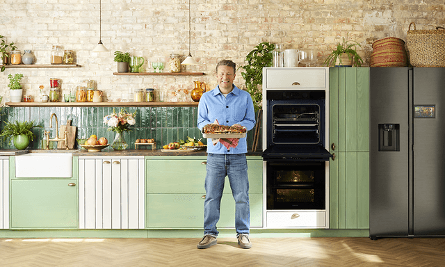 Jamie Oliver - Billede af Jamie Oliver i et køkken - Madlavning