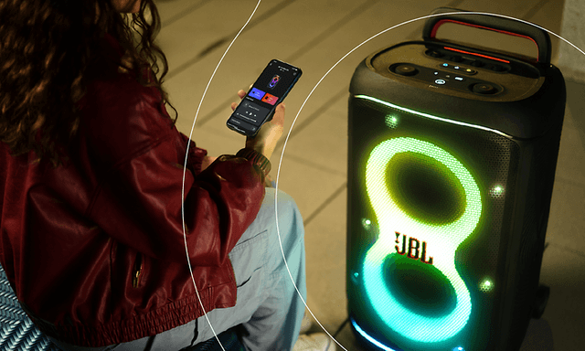 JBL PARTYBOX520 -kaiutin - Hallitse juhlia suoraan JBL PartyBox -sovelluksesta puhelimella