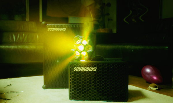 CE - Sounboks - Lightboks på toppen af en Soundboks