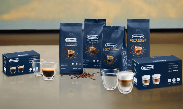 Forskellige kaffer fra Delonghi på et bord