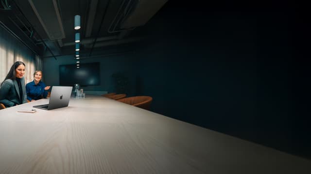Apple - B2B - PL Background2