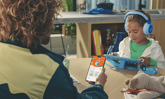 jbl-junior-470nc-blue-headphones