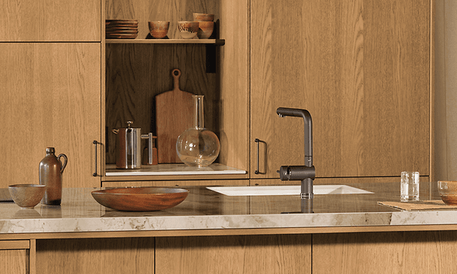 Epoq Warm Oak -keittiö laminaattitasolla