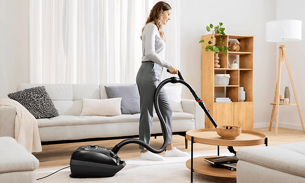 Bosch bagged canister vacuum cleaner – Series 8