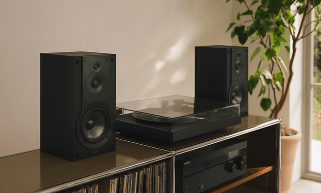 Sony LX5BT turntable with speakers