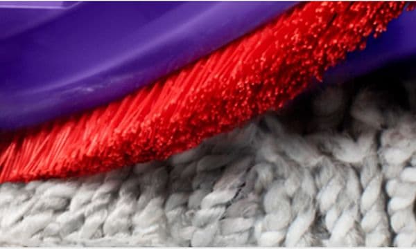 Dyson V10 Submarine - Drives deep into carpets