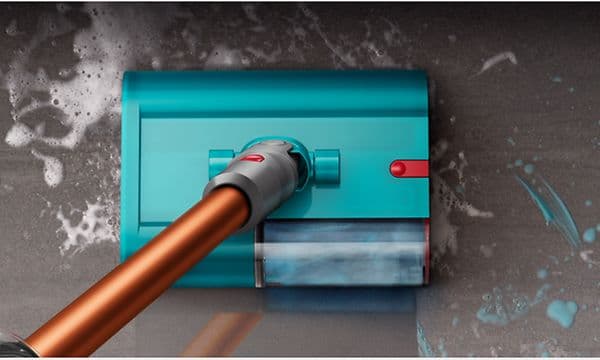 Dyson V10 Submarine - Bathroom stains