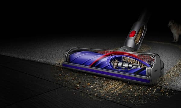 Dyson V10 Submarine - Syväpuhdistaa lian. Irrottaa hiukset ja karvat.