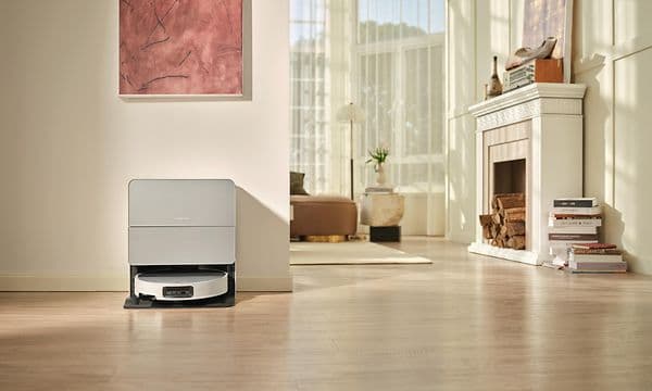 Roborock Saros 10 - Automaattinen itsepuhdistus