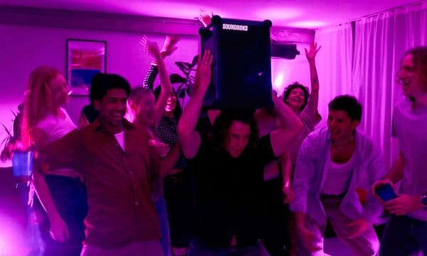 Soundboks-above-head-at-party