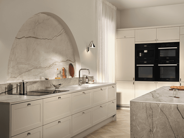 Epoq Canvas Linen -kök med stenbänkskivor