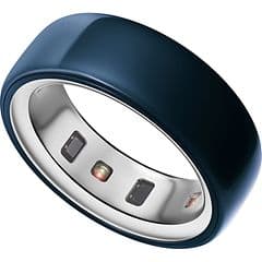 Produktbillede af en Oura Ring 4 Ceramic mod hvid baggrund