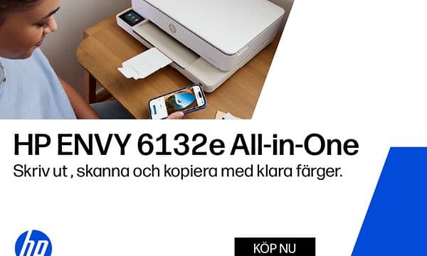 HP banner med bild på skrivare och texten "HP Envy 6132 All-in-one - skriv ut, skanna och kopiera med klara färger"